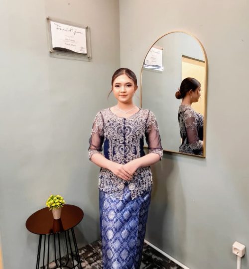Make Up & Hair Do